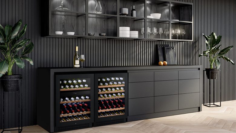 Wine cooler to cool the bottles and for decoration