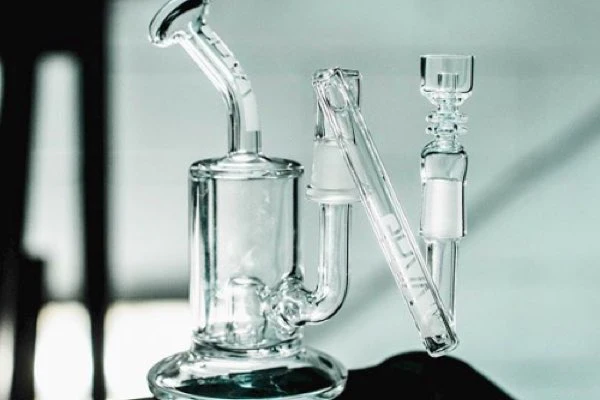 Are You On The Lookout For The Best Online Headshop Store?